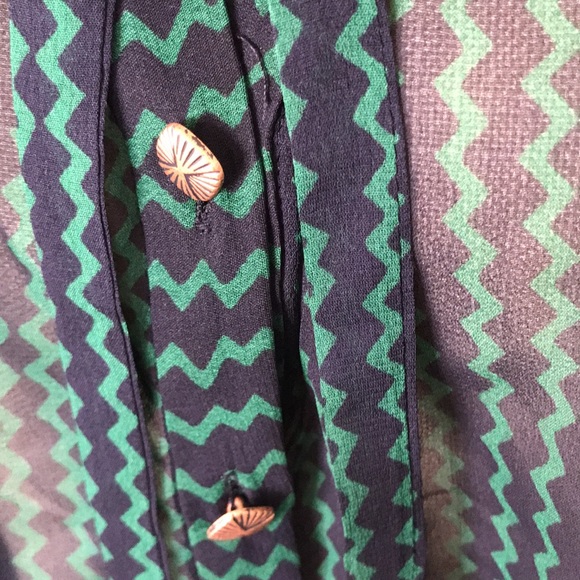 Maeve navy and green zigzag pattern blouse, sheer material metal buttons size S - Picture 2 of 8